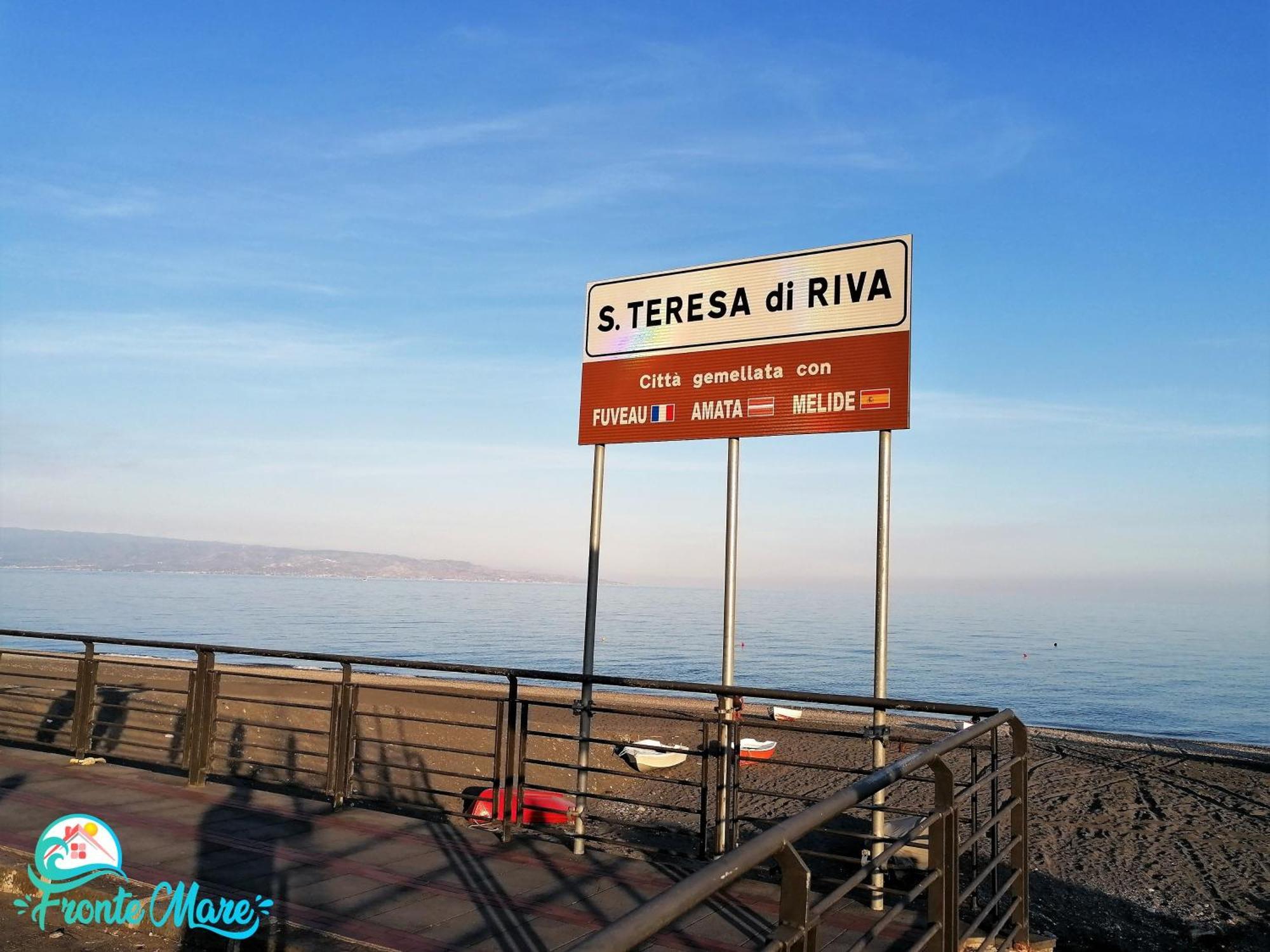 Vila Casa Fronte Mare Santa Teresa Di Riva Exteriér fotografie
